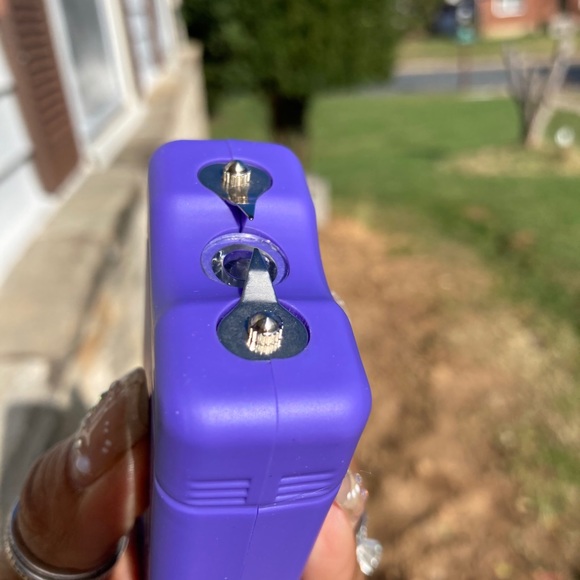 Hot pink taser keychain ⚡️New⚡️Taser , self protection , jogger tazer - Picture 5 of 13